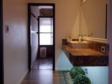 HERMOSO CHALET EN BARRIO CERRADO LOMAS DEL REY. 3 DORMITORIOS + 2 DEPTOS - PARQUE -PSICINA