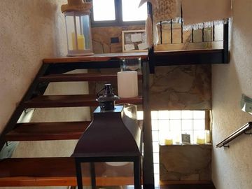 HERMOSO CHALET EN BARRIO CERRADO LOMAS DEL REY. 3 DORMITORIOS + 2 DEPTOS - PARQUE -PSICINA