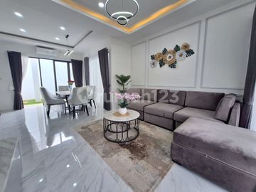 Rumah Modern Premium Full Furnished Lengkap Halaman Belakang di Cirendeu