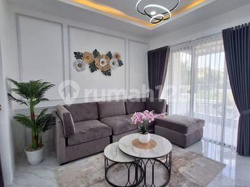 Rumah Modern Premium Full Furnished Lengkap Halaman Belakang di Cirendeu