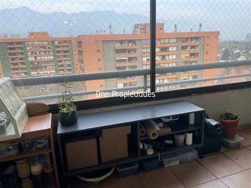 Dpto en arriendo de 3 dorm. 2 baños . 2 Estac. Vitacura