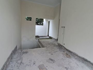 DIJUAL RUMAH MEWAH 2 LANTAI DI MLATI SLEMAN