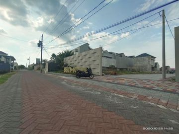 Dijual tanah di baturan Jalan Garuda