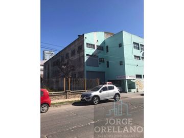 VENTA DE GRAN ESTABLECIMIENTO EN 3 PLANTAS MAS OFICINAS SEPARADAS DISTRITO INDUSTRIAL PESQUERO A METROS DEL ACCESO AL PUERTO