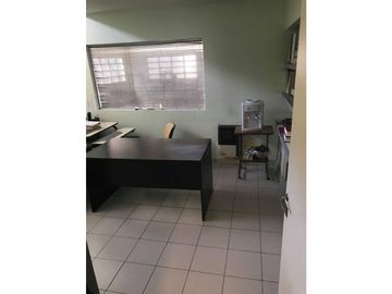 VENTA DE GRAN ESTABLECIMIENTO EN 3 PLANTAS MAS OFICINAS SEPARADAS DISTRITO INDUSTRIAL PESQUERO A METROS DEL ACCESO AL PUERTO