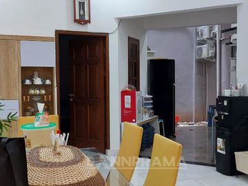 Rumah siap huni setrategis di tengah kota depok