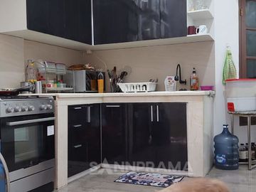 Rumah siap huni setrategis di tengah kota depok