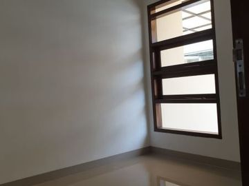 Rumah baru ready stock minimalis di arcamanik dekat antapani