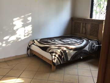 VENTA EXCELENTE PROPIEDAD, 2 en 1,  ESTILO COLONIAL MODERNO,  Casa Sola, con Departamento independiente, buena ubicación, Bques. de Cuernavaca .