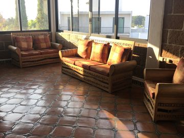 VENTA EXCELENTE PROPIEDAD, 2 en 1,  ESTILO COLONIAL MODERNO,  Casa Sola, con Departamento independiente, buena ubicación, Bques. de Cuernavaca .