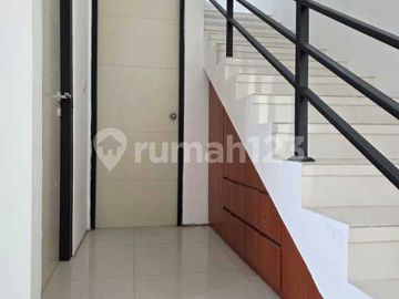 Rumah 2 Lantai Pondok Tjandra Waru Sidoarjo - Rm174apd