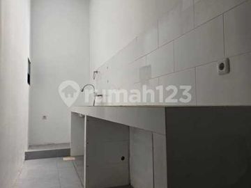 Rumah 2 Lantai Pondok Tjandra Waru Sidoarjo - Rm174apd