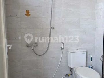 Rumah 2 Lantai Pondok Tjandra Waru Sidoarjo - Rm174apd