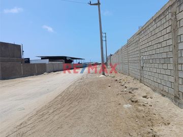 EXCELENTE TERRENO INDUSTRIAL EN VENTA PUNTA HERMOSA LIMITE LURIN!
Contacto: Jeanett Aragón Celular: 9.9.8.0.1.0.3----. Oficina: 7.5.1.7.5.3.9 Email:
