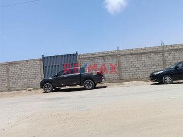 EXCELENTE TERRENO INDUSTRIAL EN VENTA PUNTA HERMOSA LIMITE LURIN!
Contacto: Jeanett Aragón Celular: 9.9.8.0.1.0.3----. Oficina: 7.5.1.7.5.3.9 Email: