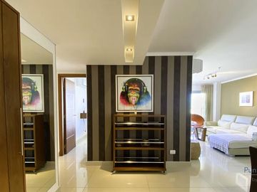 Miami Boulevar 2 dormitorios 2 baños garage Punta del Este  Venta