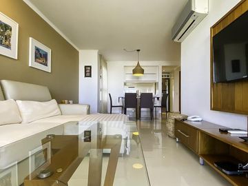 Miami Boulevar 2 dormitorios 2 baños garage Punta del Este  Venta