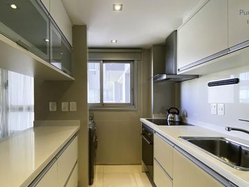 Miami Boulevar 2 dormitorios 2 baños garage Punta del Este  Venta