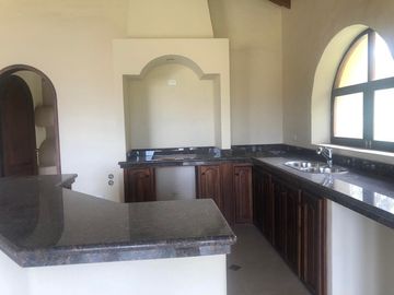 RESIDENTIAL COMPLEX JAHUAPACHA: Se Vende Apartamento en la Montaña y Frente al río en Cotacachi