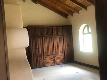 RESIDENTIAL COMPLEX JAHUAPACHA: Se Vende Apartamento en la Montaña y Frente al río en Cotacachi