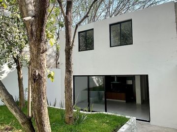 Casa en Venta en Coto Privado Zona Norte Colima