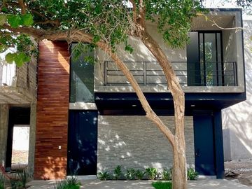 Casa en Venta en Coto Privado Zona Norte Colima