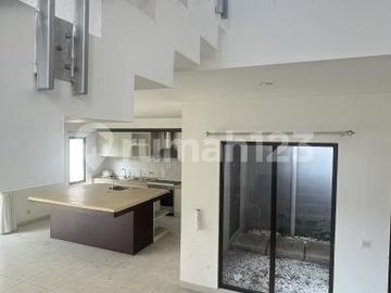 Dijual Rumah Mewah Semi Furnished di Vermont Parkland BSD City Tangerang