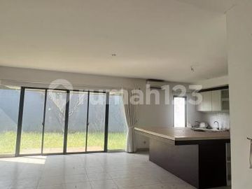 Dijual Rumah Mewah Semi Furnished di Vermont Parkland BSD City Tangerang