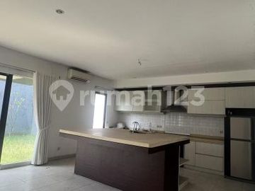Dijual Rumah Mewah Semi Furnished di Vermont Parkland BSD City Tangerang