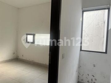 Dijual Rumah Mewah Semi Furnished di Vermont Parkland BSD City Tangerang