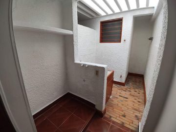 casa en venta en santa lucia. Cod V24449