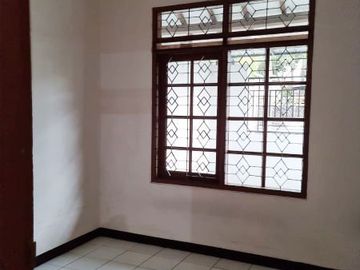 Di Sewakan Rumah 2 Kamar Siap Huni di Taman Kopo Indah 2 Bandung