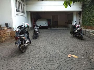 Rumah mewah di Jalan Brawijaya kebayoran baru