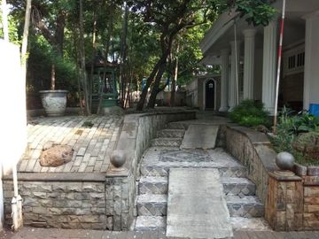 Rumah mewah di Jalan Brawijaya kebayoran baru