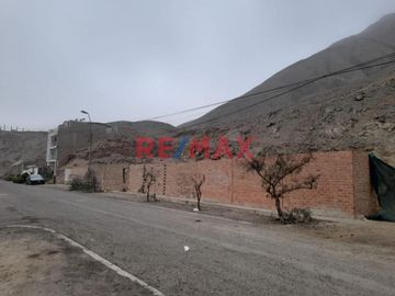Se Vende Lindo Terreno En Las Praderas                                                   De La Molina                              Parametros Para 3 P