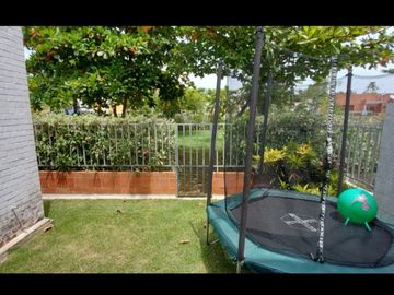 casa en venta en hacienda el castillo. Cod V16587