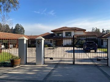 AP213 Trebulco 5D 6B 615 m2 en 7237 m2 Piscina, tuba y sauna