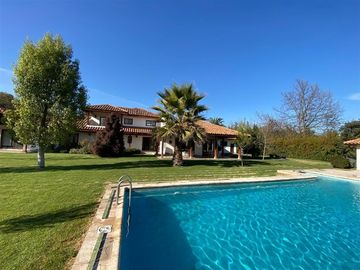 AP213 Trebulco 5D 6B 615 m2 en 7237 m2 Piscina, tuba y sauna
