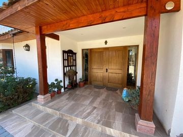 AP213 Trebulco 5D 6B 615 m2 en 7237 m2 Piscina, tuba y sauna