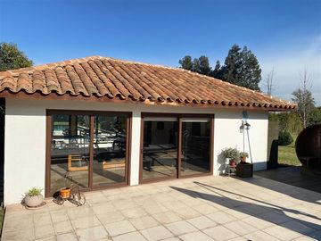AP213 Trebulco 5D 6B 615 m2 en 7237 m2 Piscina, tuba y sauna