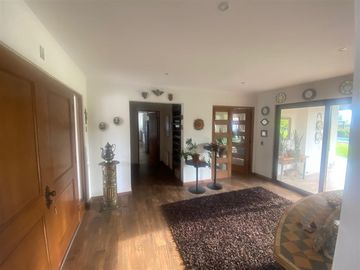AP213 Trebulco 5D 6B 615 m2 en 7237 m2 Piscina, tuba y sauna