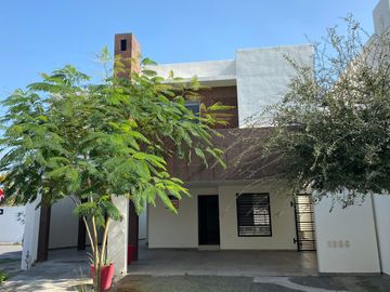 Casas Venta García Zona Cumbres 70-CV-1297