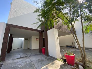 Casas Venta García Zona Cumbres 70-CV-1297