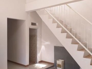 Jual rumah baru taman pondok indah, wiyung