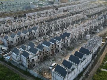 Rumah Eastern Park Residence Hadap Utara