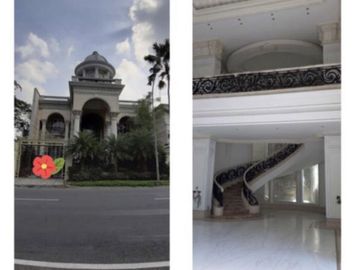 Rumah baru view golf ada pool di Raya bukit Golf Citraland