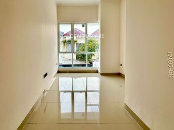 Dijual Rumah Dalam Cluster Tria Adara Residence Dekat BX Change