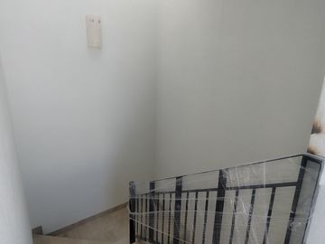 Se Vende Casa en Mayorazgo Residencial, 3 Niveles,  4 Recamaras, 5 Baños..