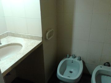 Venta Casa Céntrica,  5 dormitorios