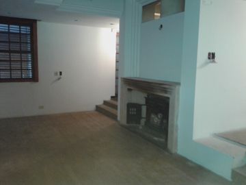 Venta Casa Céntrica,  5 dormitorios